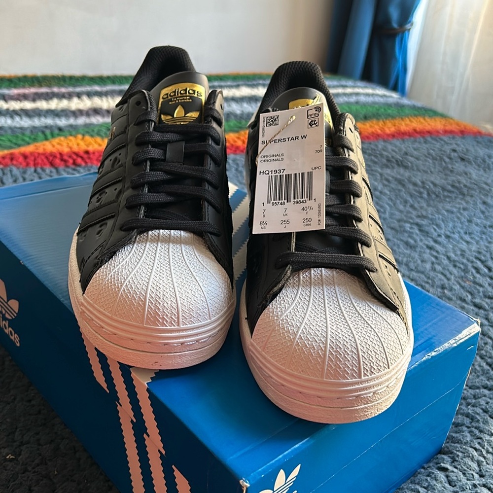 Adidas superstar w black and white womens size 8 1/2